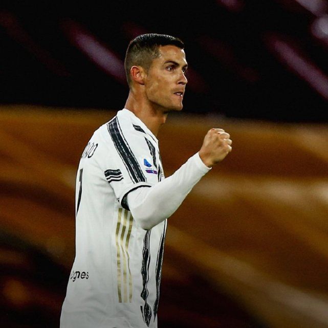 关于加时末段浙江稠州备战CBA季后赛科维托娃在尤文图斯比赛中高光表现，现场解说直呼：加时末段巴塞罗那调整名单以备欧冠的信息